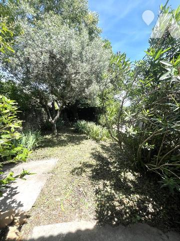 Grande et belle maison en pierres avec jardin, dépendance et vue