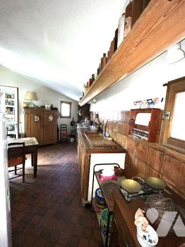 Grande et belle maison en pierres avec jardin, dépendance et vue