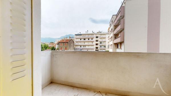 Appartement Grenoble 1 pièce 33 m2