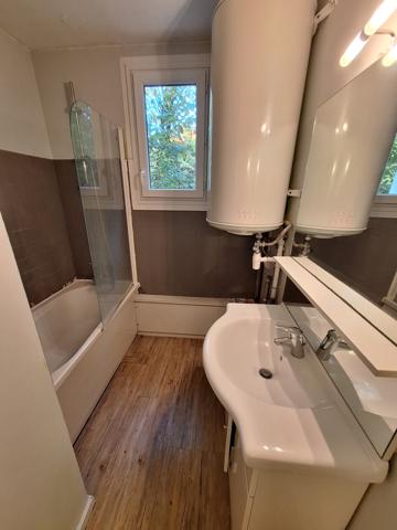 Beauvais (60000) Appartement trois pièces avec cave