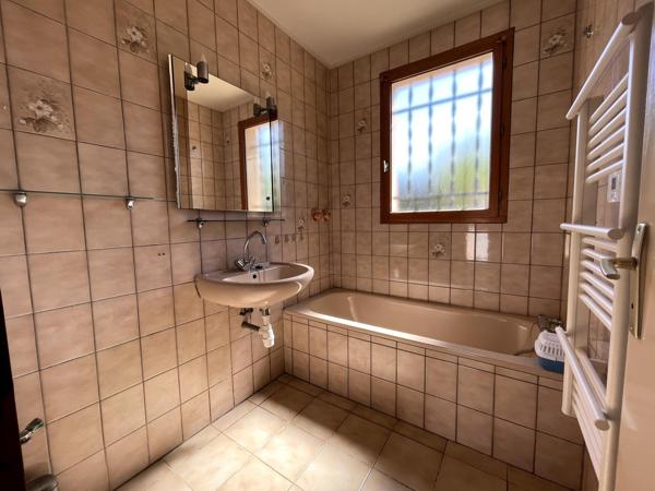 Emplacement privilégié sur cette maison de plain-pied