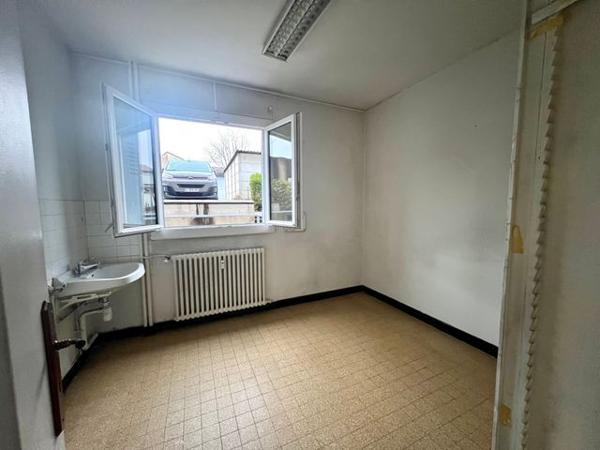 Local commercial 1 pièce T1 F1 52.9 m² à Aurec Sur Loire 66 AVENUE DE FIRMINY 43110 à louer