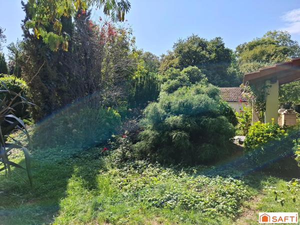 Authentique Béarnaise 213M2 avec dépendances et jardin à l’anglaise