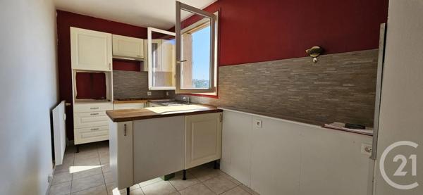 Appartement F3 à vendre  3 pièces - 65,39 m 2   MONTLUCON  - 03