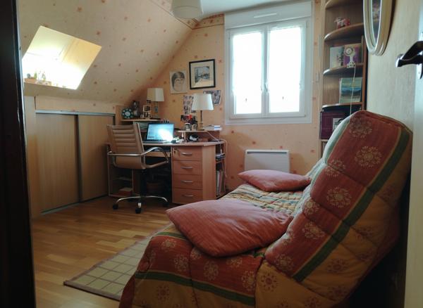 Maison Saint Avertin 6 pièce(s)108 m² avec véranda de 18m² et jardin paysager