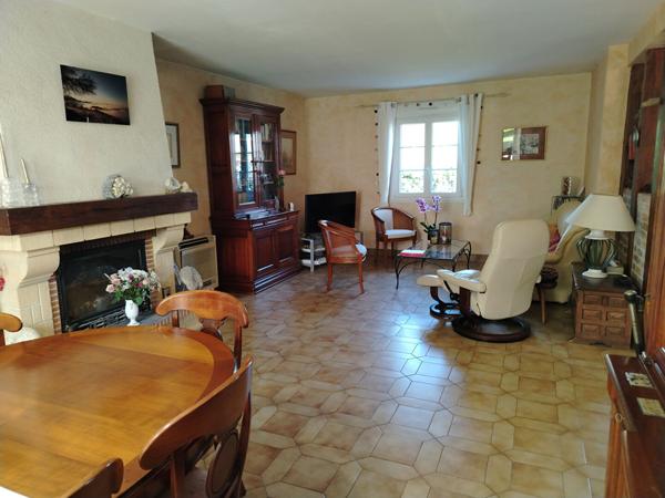 Maison Saint Avertin 6 pièce(s)108 m² avec véranda de 18m² et jardin paysager