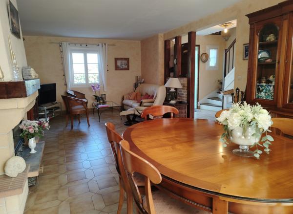 Maison Saint Avertin 6 pièce(s)108 m² avec véranda de 18m² et jardin paysager