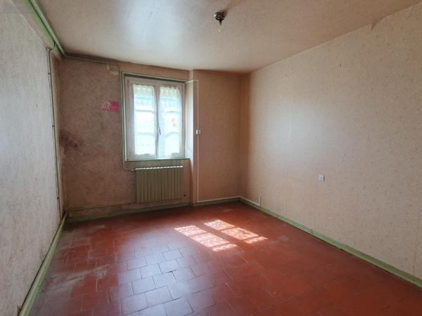 Maison à vendre à La-Ferté-Bernard dans la Sarthe (72400), ref : 453   
Gare