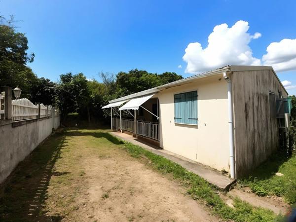 Maison T4 à vendre et son T2 SAINTE ANNE BURAT (971)