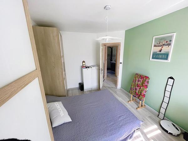 Maison 2 chambres avec garage.