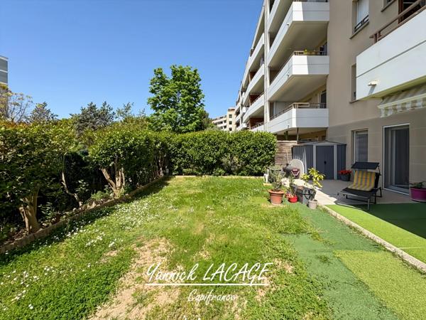Appartement T3 en rez-de-jardin avec 108 m² d’extérieur, exposé Sud-Ouest, parking et résidence sécurisée MARSEILLE 13EME ARRONDISSEMENT (13)