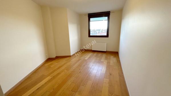 Appartement Lyon 5ème proche Point- du- jour- T5, rénové, cuisine US, 4 chambres, garage double, sans vis-à-vis.