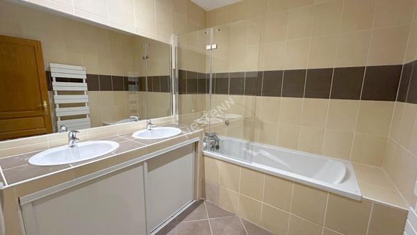 Appartement Lyon 5ème proche Point- du- jour- T5, rénové, cuisine US, 4 chambres, garage double, sans vis-à-vis.