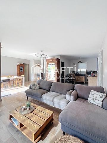 JOLIE MAISON- 102m²- terrain 765 m²-LACANAU VILLE