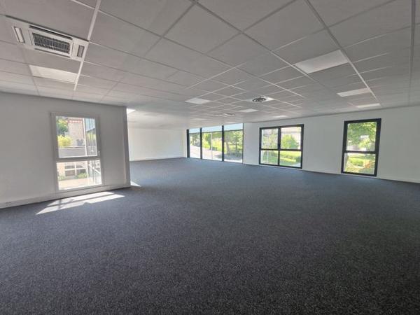 Local commercial 1 pièce T1 F1 239 m² à Chartres 26-28 BD DE LA COURTILLE 28000 à louer