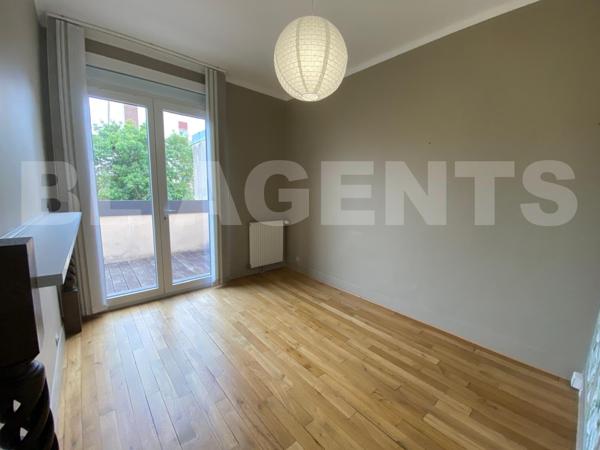 Grande maison d’architecte 262 m² avec studio indépendant – Quartier Bollée