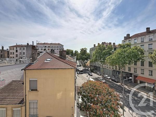 Appartement T2 à vendre  2 pièces - 42,75 m 2   SATHONAY CAMP  - 69