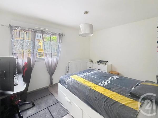 Appartement T2 à vendre  2 pièces - 42,75 m 2   SATHONAY CAMP  - 69