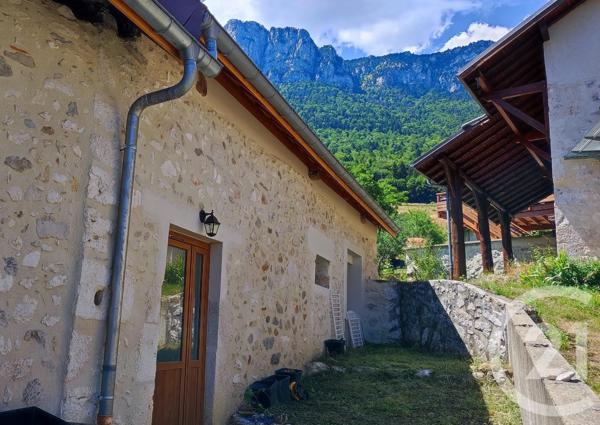 Maison à vendre  3 pièces - 72 m 2   BARBERAZ  - 73