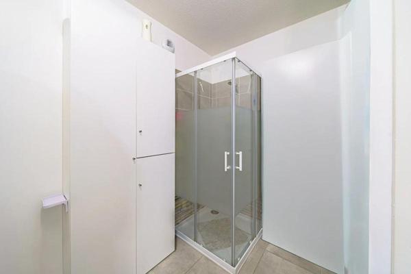 Appartement Le Castellet 2 pièce(s)  en rez de jardin 41.85 m2 avec parking en sous sol