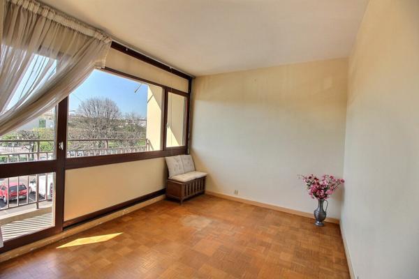 Appartement Thiais 5 pièces de 88.71 m2 Au Pavé de GRIGNON