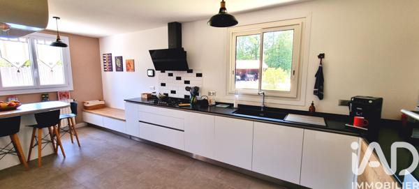 Maison à vendre 5 pièces 200,25 m² Salles