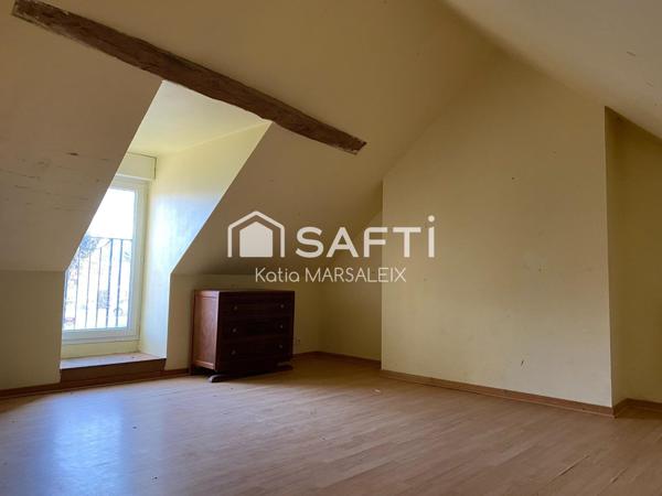 Maison de village avec grange et jardins