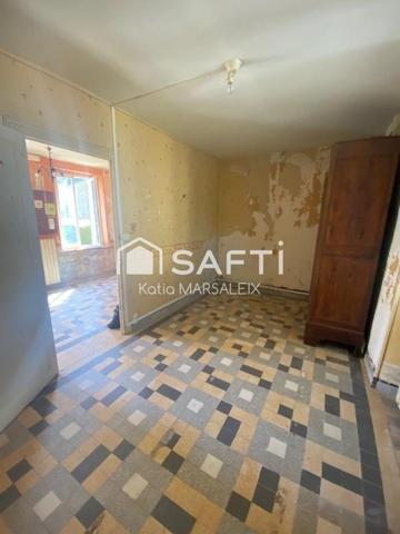 Maison de village avec grange et jardins