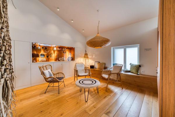 EXCEPTIONNEL DOMAINE DE CARACTÈRE AUX PORTES DE LA ROCHELLE