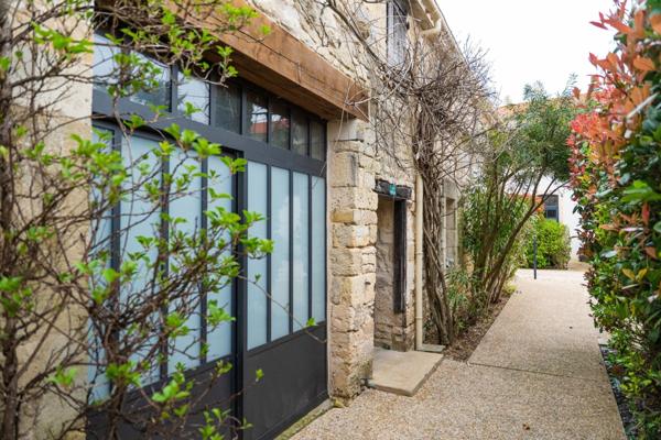 EXCEPTIONNEL DOMAINE DE CARACTÈRE AUX PORTES DE LA ROCHELLE