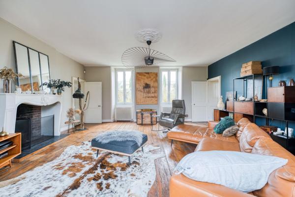 EXCEPTIONNEL DOMAINE DE CARACTÈRE AUX PORTES DE LA ROCHELLE