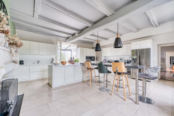 EXCEPTIONNEL DOMAINE DE CARACTÈRE AUX PORTES DE LA ROCHELLE