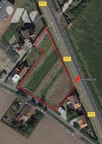 A 5MN d'HAZEBROUCK, STEENBECQUE GARE: 
Belle parcelle de terrain à bâtir d'env 2026m² donnant ...