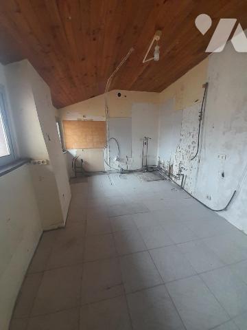 T2 en duplex à rénover