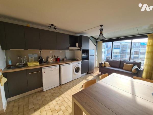STUDIO CABINE MEUBLÉ ET RÉNOVÉ DE 28.05 M2 AU 3ème et dernier étage avec ascenseur