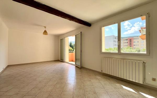 Appartement à vendre    3 pièces •  Ganges