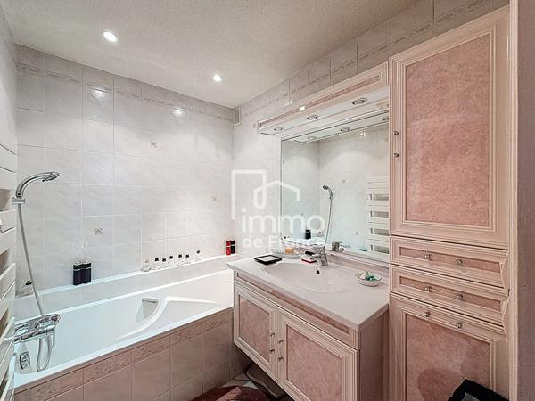 Appartement Oyonnax 3 pièce(s) 65.40 m2