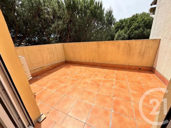 Appartement T3 à vendre  3 pièces - 70 m 2   FREJUS  - 83