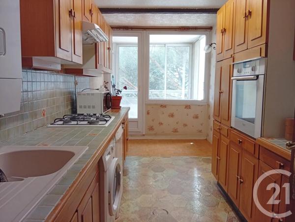 Appartement T3 à vendre  3 pièces - 70 m 2   FREJUS  - 83