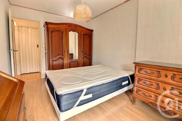 Appartement T3 à vendre  3 pièces - 70 m 2   FREJUS  - 83