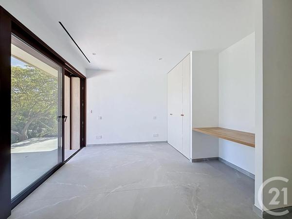 Maison à vendre  7 pièces - 182 m 2   LES ISSAMBRES  - 83