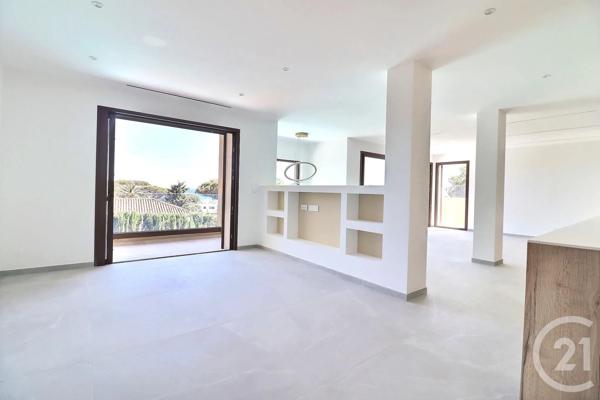 Maison à vendre  7 pièces - 182 m 2   LES ISSAMBRES  - 83