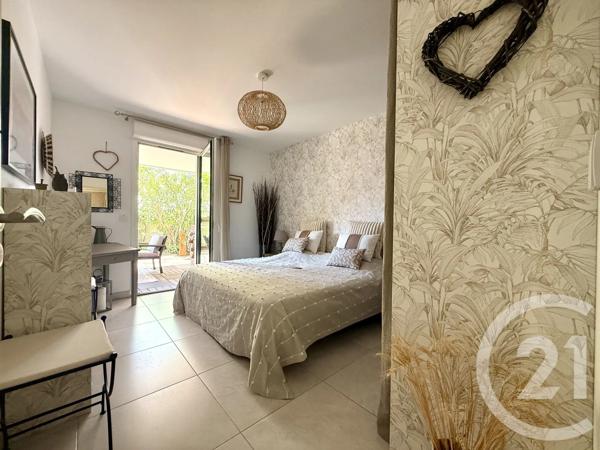 Appartement T3 à vendre  3 pièces - 65,34 m 2   BANDOL  - 83