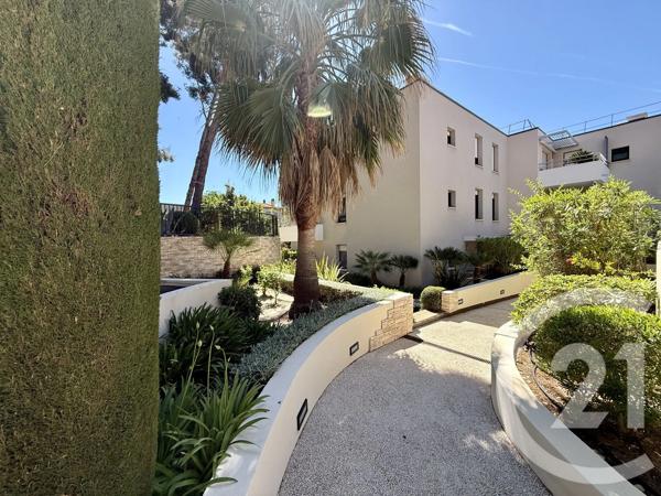 Appartement T3 à vendre  3 pièces - 65,34 m 2   BANDOL  - 83