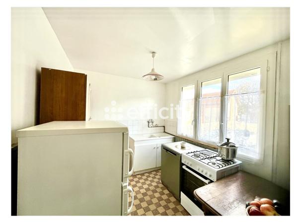 Maison
         4 pièces
        - 70 m²