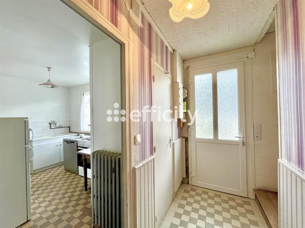 Maison
         4 pièces
        - 70 m²