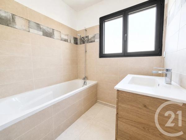 Maison à vendre  4 pièces - 100 m 2   CARPENTRAS  - 84