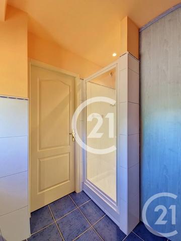 Maison à vendre  7 pièces - 207 m 2   ST MARTIN DE CRAU  - 13