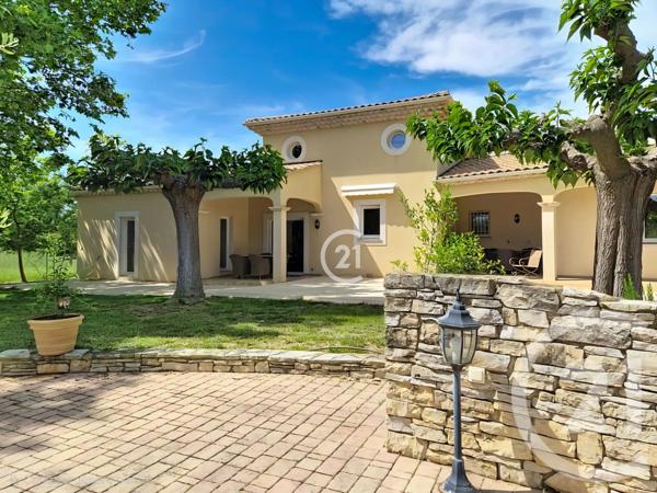 Maison à vendre  7 pièces - 207 m 2   ST MARTIN DE CRAU  - 13
