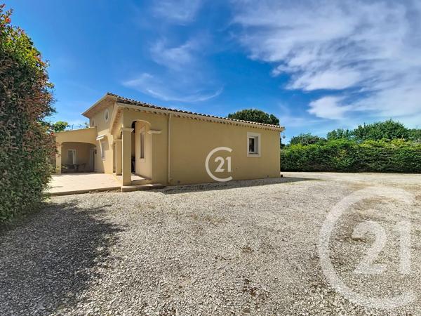 Maison à vendre  7 pièces - 207 m 2   ST MARTIN DE CRAU  - 13